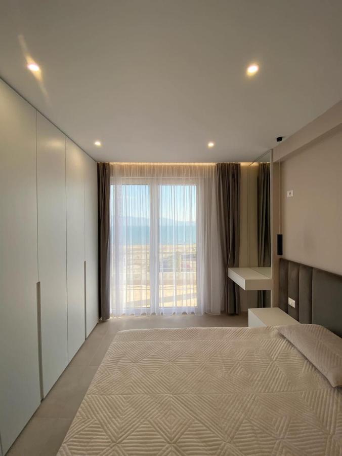 Sea View Apartment Luxury Vlorë Eksteriør bilde