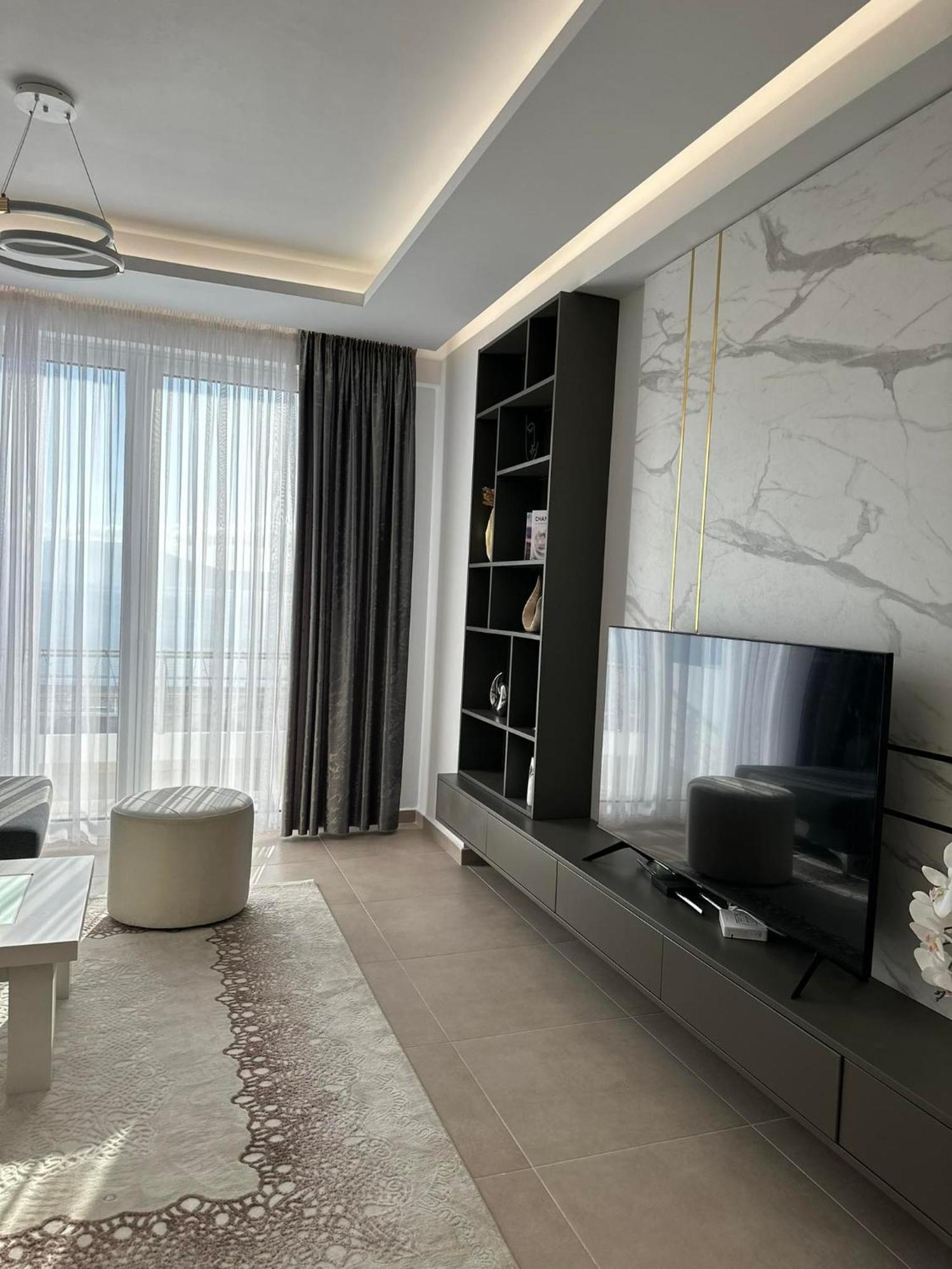 Sea View Apartment Luxury Vlorë Eksteriør bilde