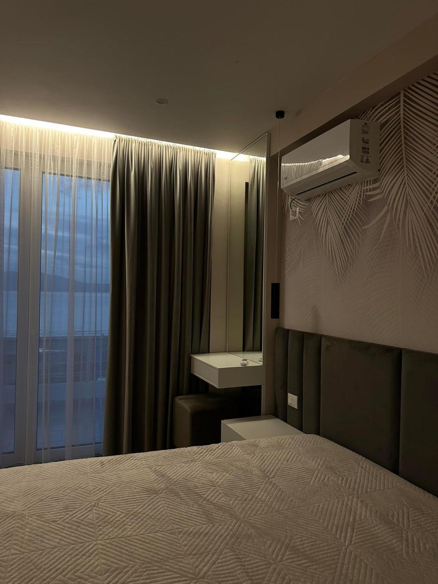 Sea View Apartment Luxury Vlorë Eksteriør bilde