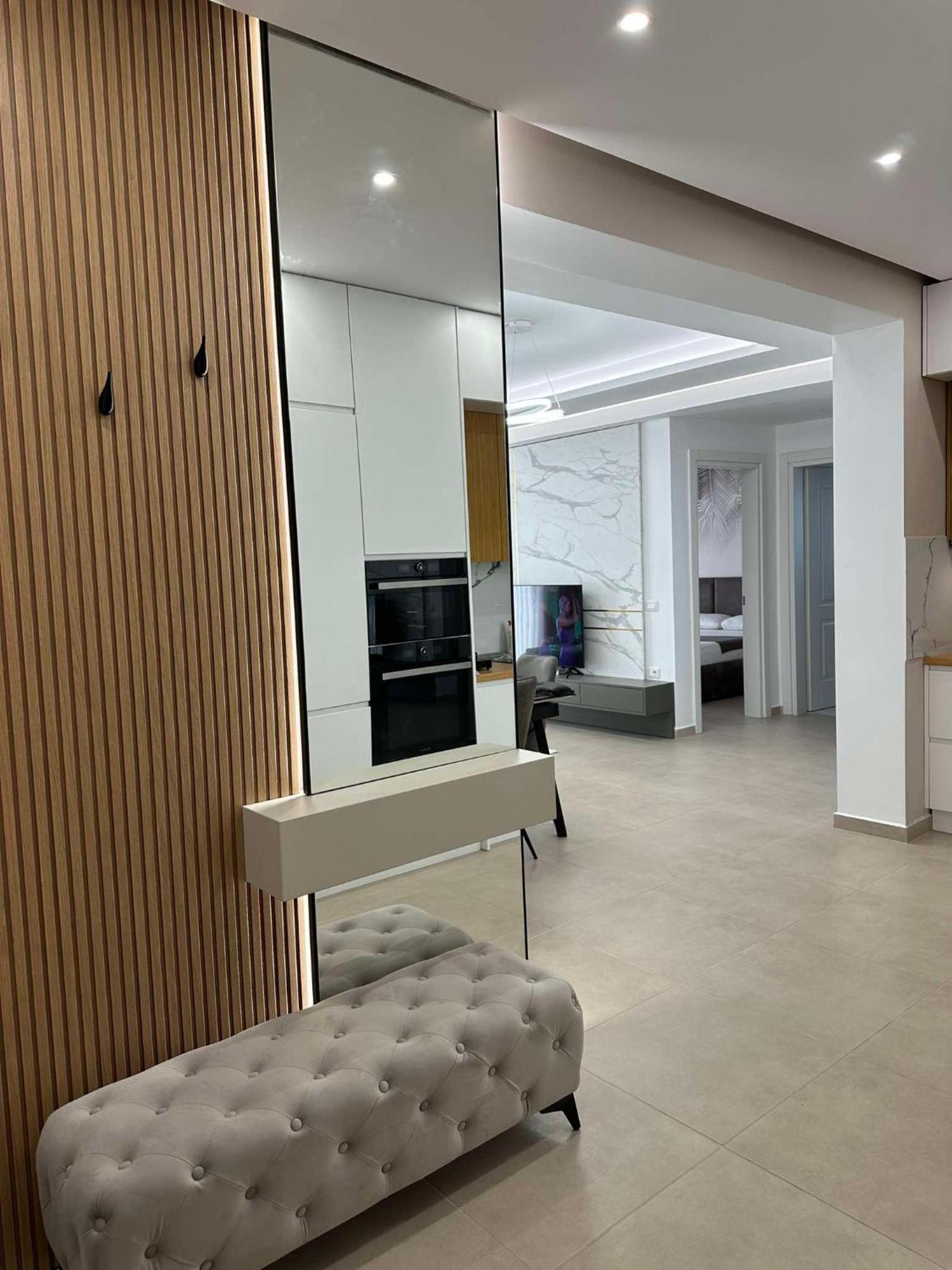 Sea View Apartment Luxury Vlorë Eksteriør bilde