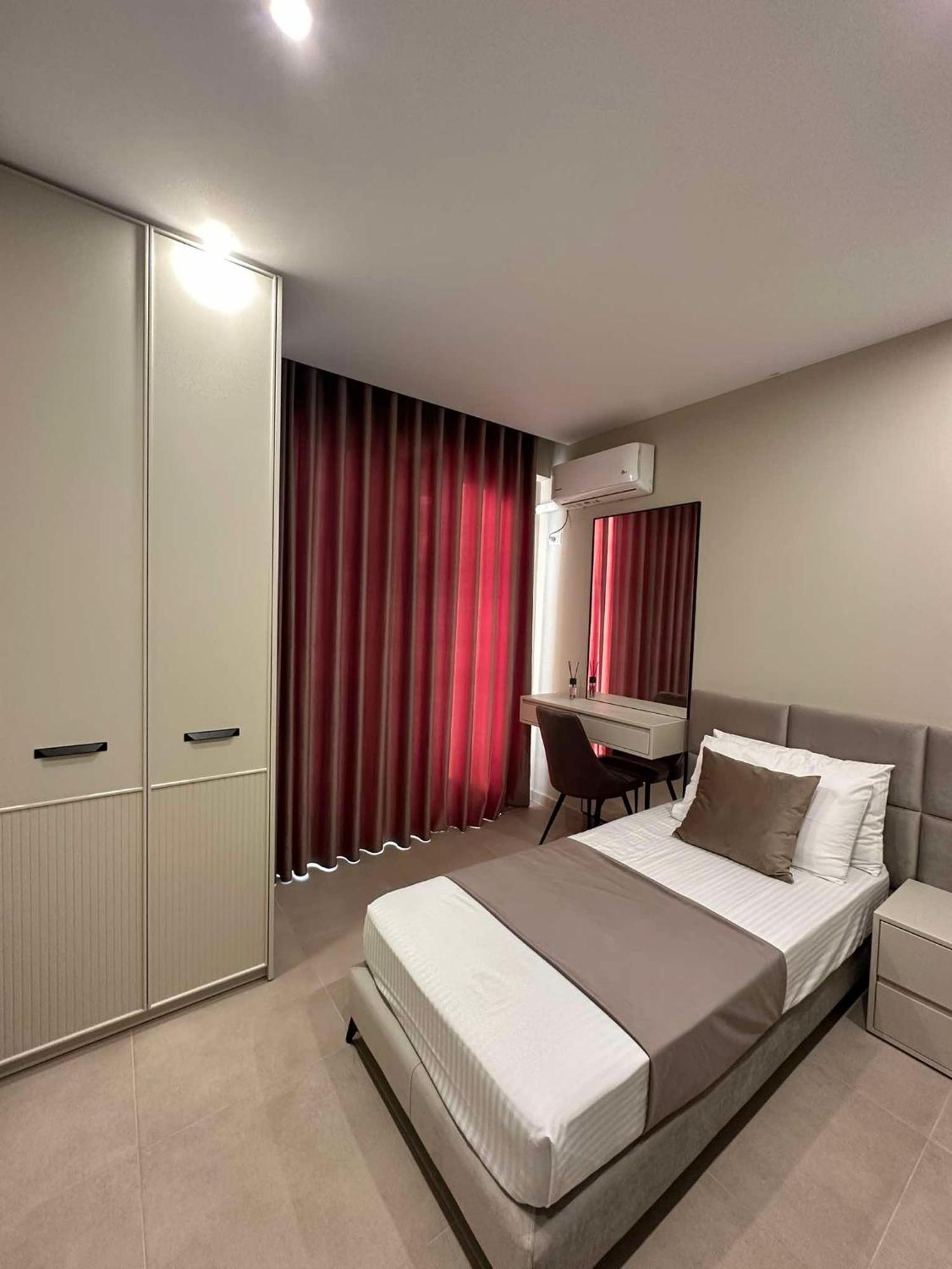 Sea View Apartment Luxury Vlorë Eksteriør bilde